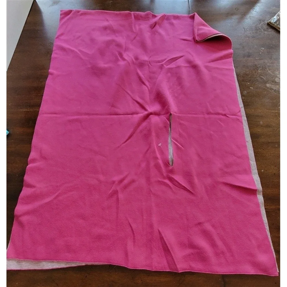 NWOT Chico's Reversible Travel Wrap Pink & Gray 4 Way 121902